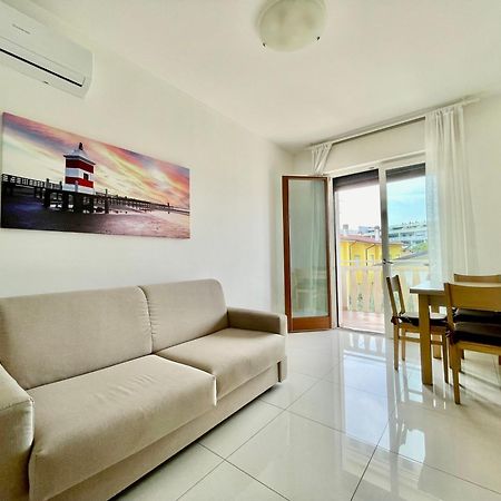 Appartamento Al Faro I Terracerelax&Parking Lignano Sabbiadoro Ngoại thất bức ảnh